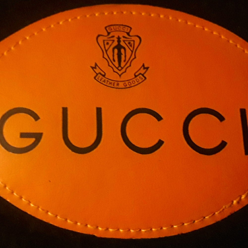 Gucci - Picture 2 of 3